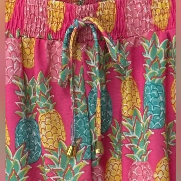 Simply Southern NWT Pineapple 🍍 print pink lounge shorts  S/M - Picture 2 of 9